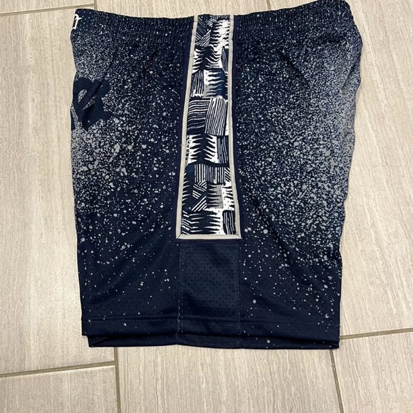 GEORGETOWN HOYAS BASKETBALL MITCHELL NESS COLLEGE VAULT GAME UNIFORM SHORTS MED - Picture 4 of 6